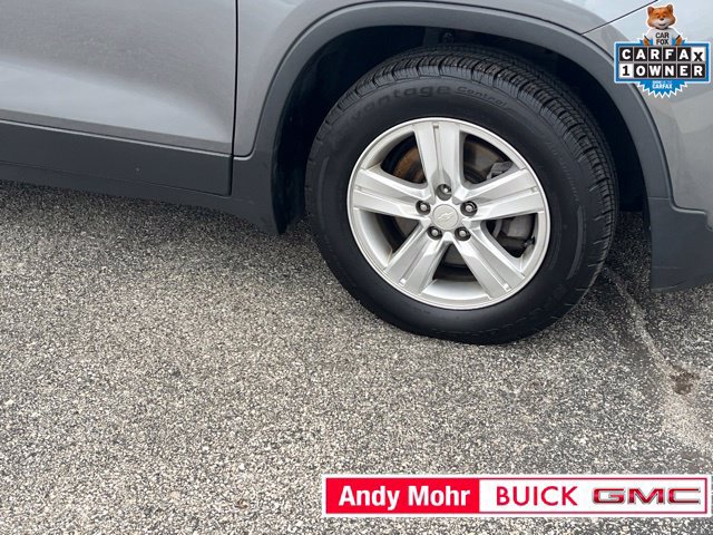 Used 2020 Chevrolet Trax LT w/ LT Convenience Package FWD image 21