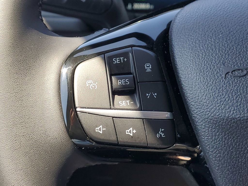 Used 2023 Ford Escape Platinum w/ Premium Technology Package AWD/4WD image 22