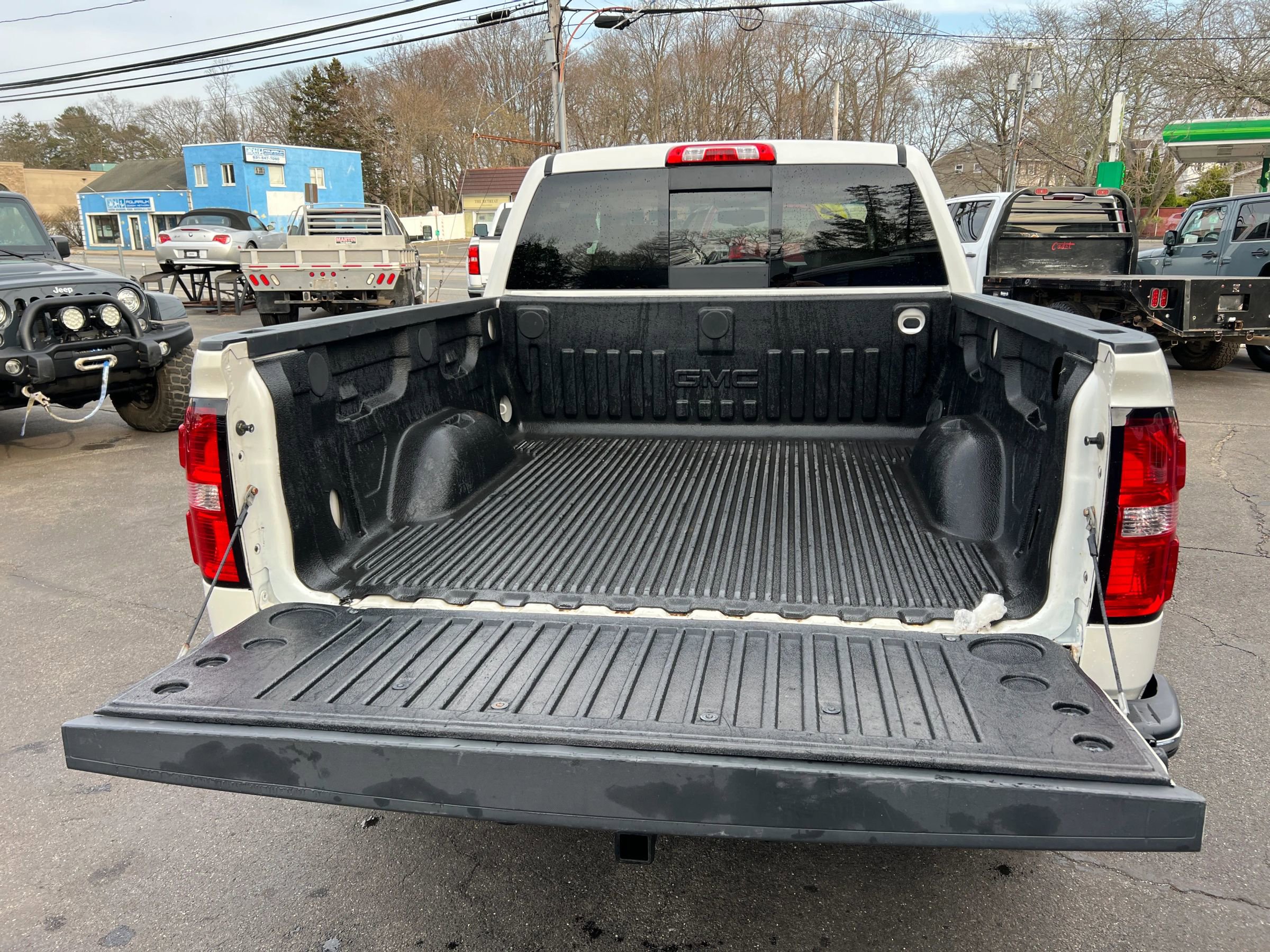 Used 2015 GMC Sierra 1500 SLT w/ SLT Crew Cab Value Package image 28