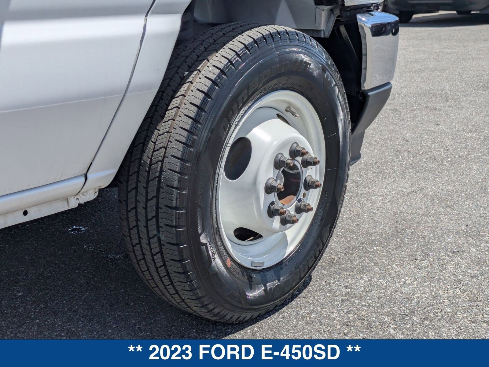 New 2023 Ford E-450 and Econoline 450 Super Duty w/ Power Windows & Locks Group image 13