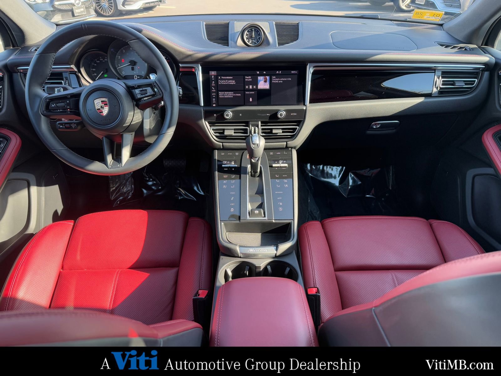 Used 2024 Porsche Macan S image 2