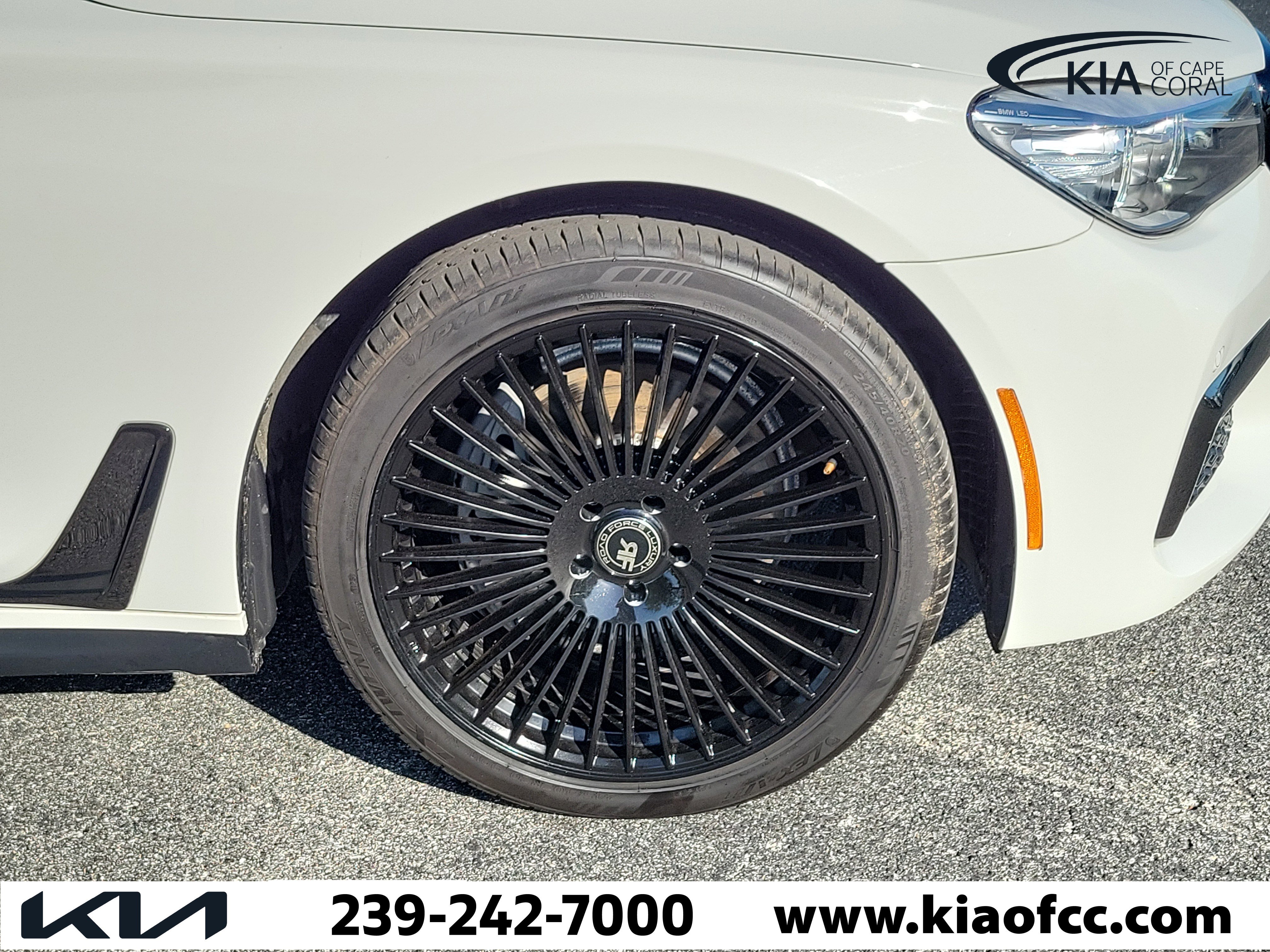 Used 2019 BMW 740i xDrive w/ Executive Package image 7