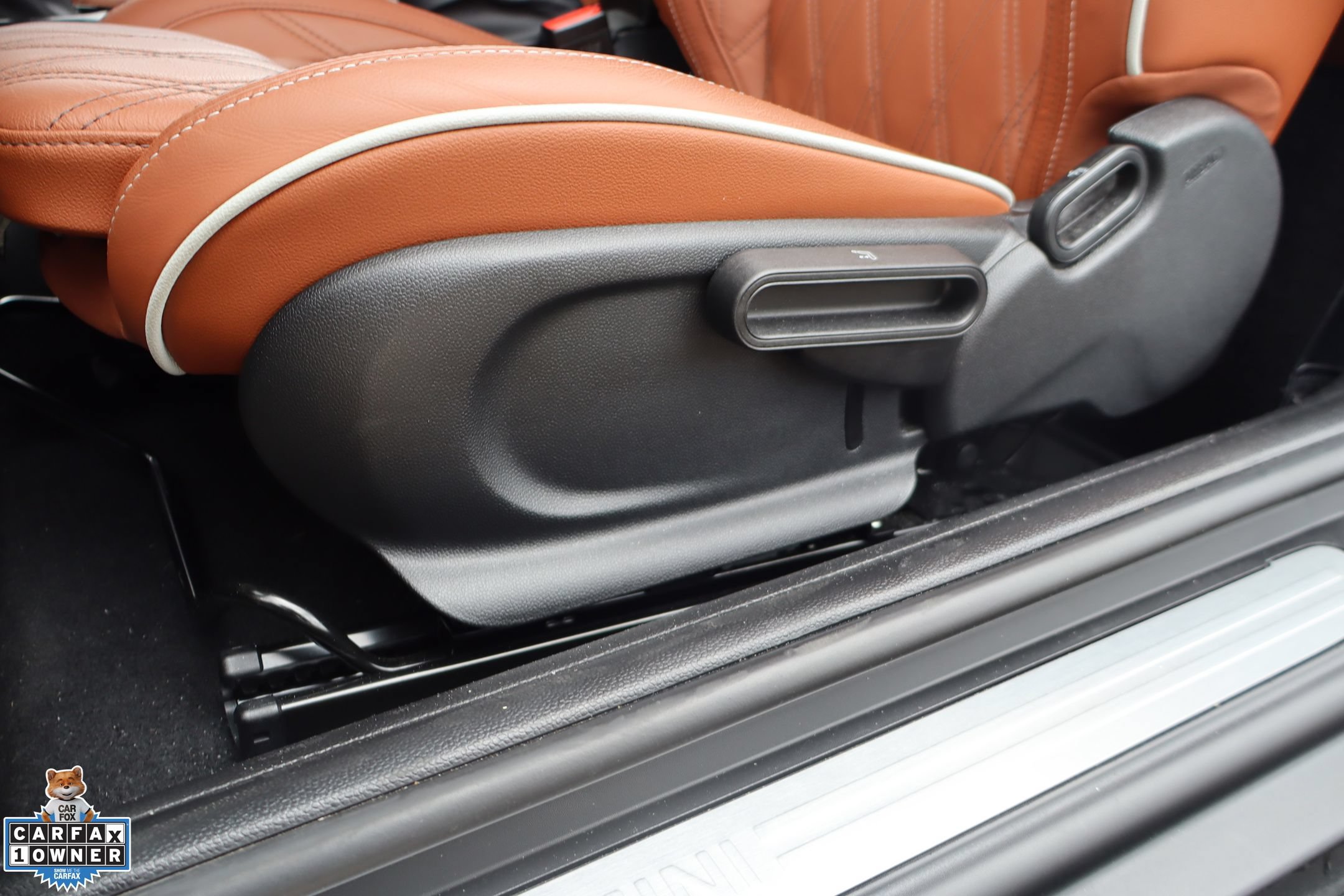 Used 2024 MINI Cooper Convertible w/ Signature Upholstery Package FWD image 13
