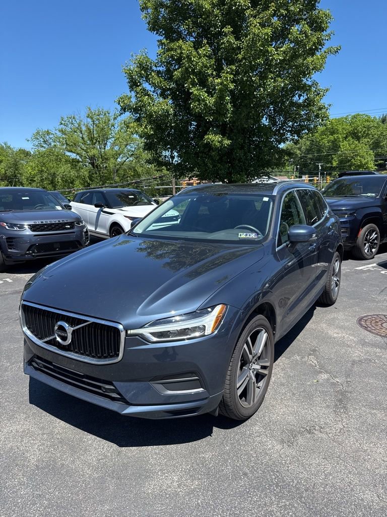 Used 2020 Volvo XC60 T5 Momentum w/ Protection Package Premier AWD/4WD image 1