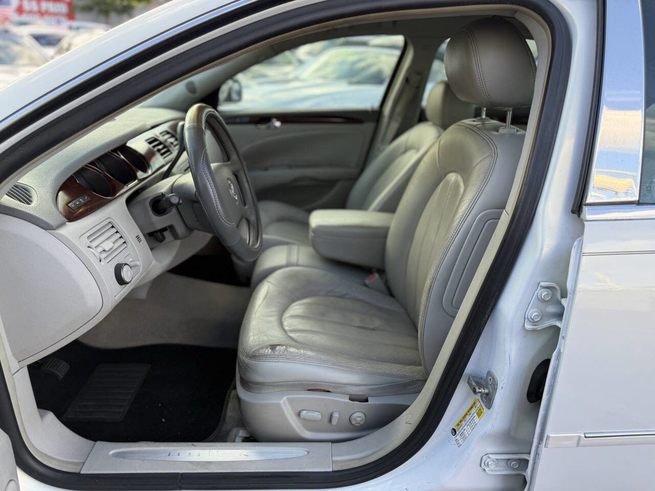 Used 2007 Buick Lucerne CXL w/ Luxury Package FWD image 10