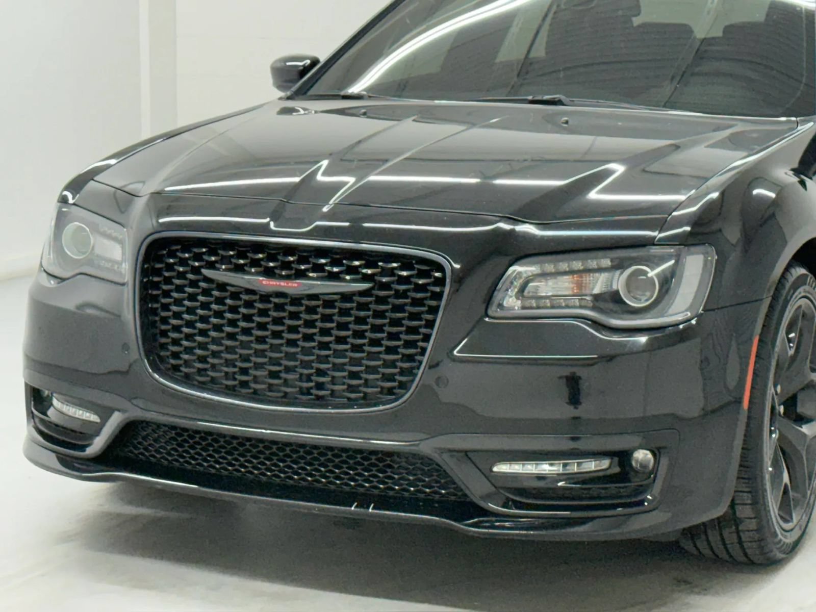 Used 2022 Chrysler 300 S RWD image 36