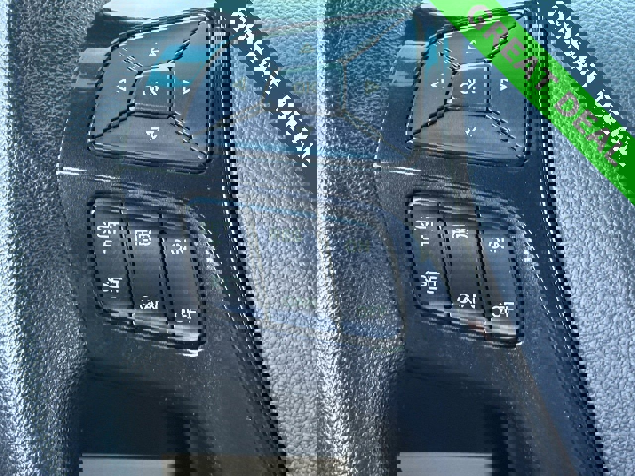 Used 2017 Ford Explorer XLT w/ Equipment Group 202A image 18