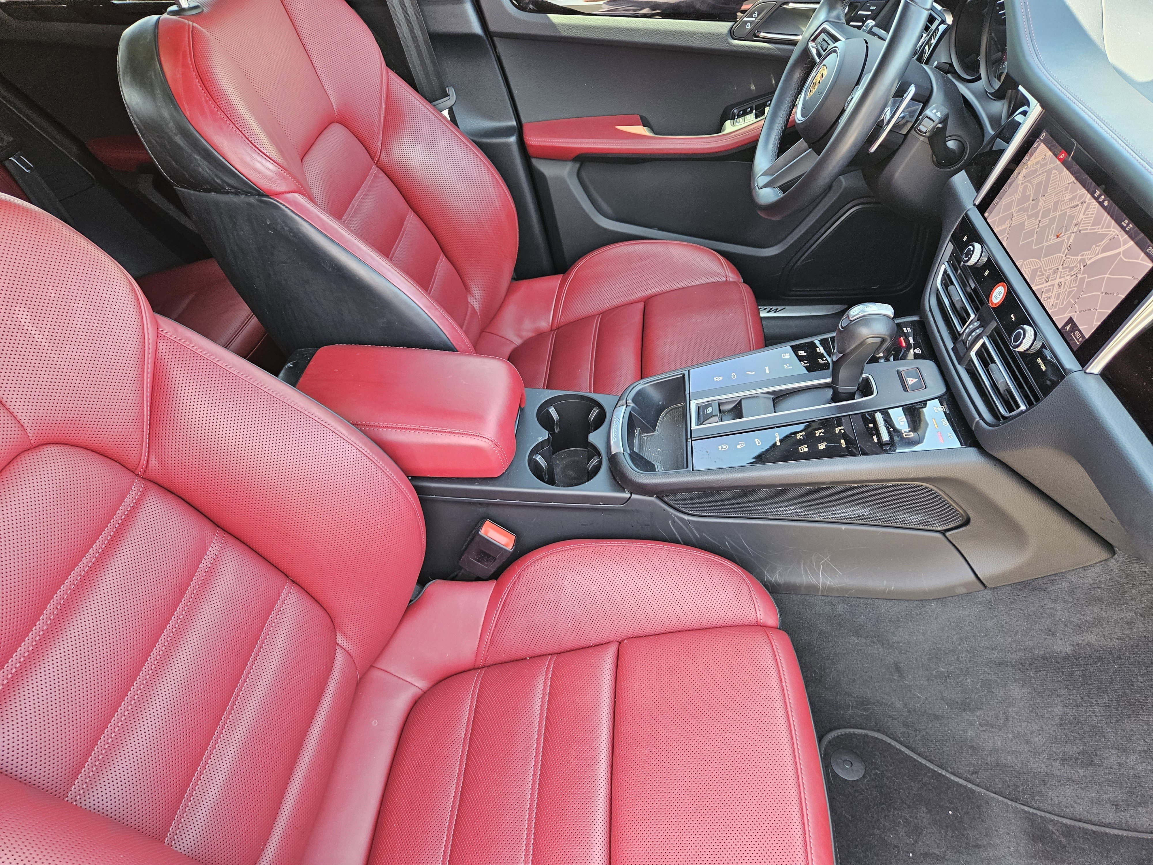 Certified 2023 Porsche Macan S image 15