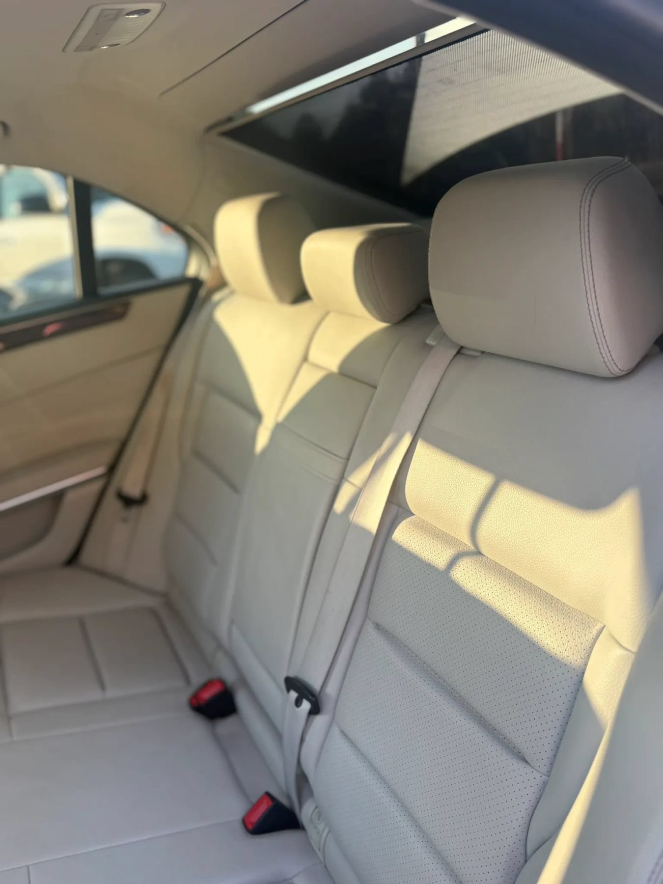 Used 2015 Mercedes-Benz E 350 4MATIC Sedan image 33