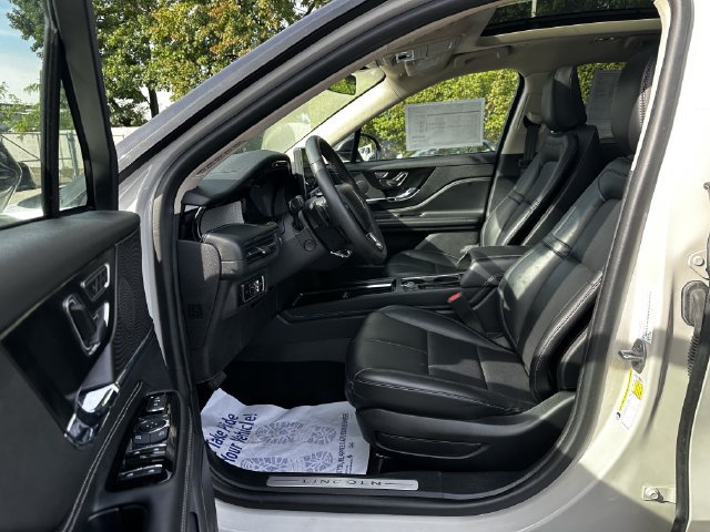 Certified 2023 Lincoln Corsair AWD w/ Equipment Group 101A image 19