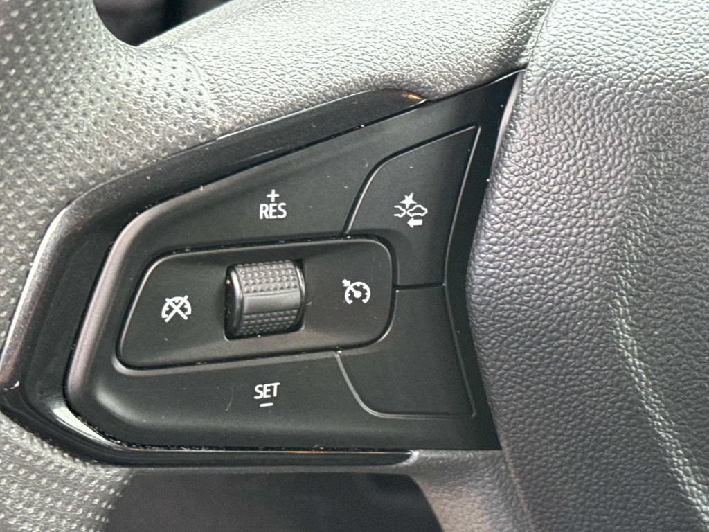 Used 2025 Chevrolet TrailBlazer LT FWD image 23