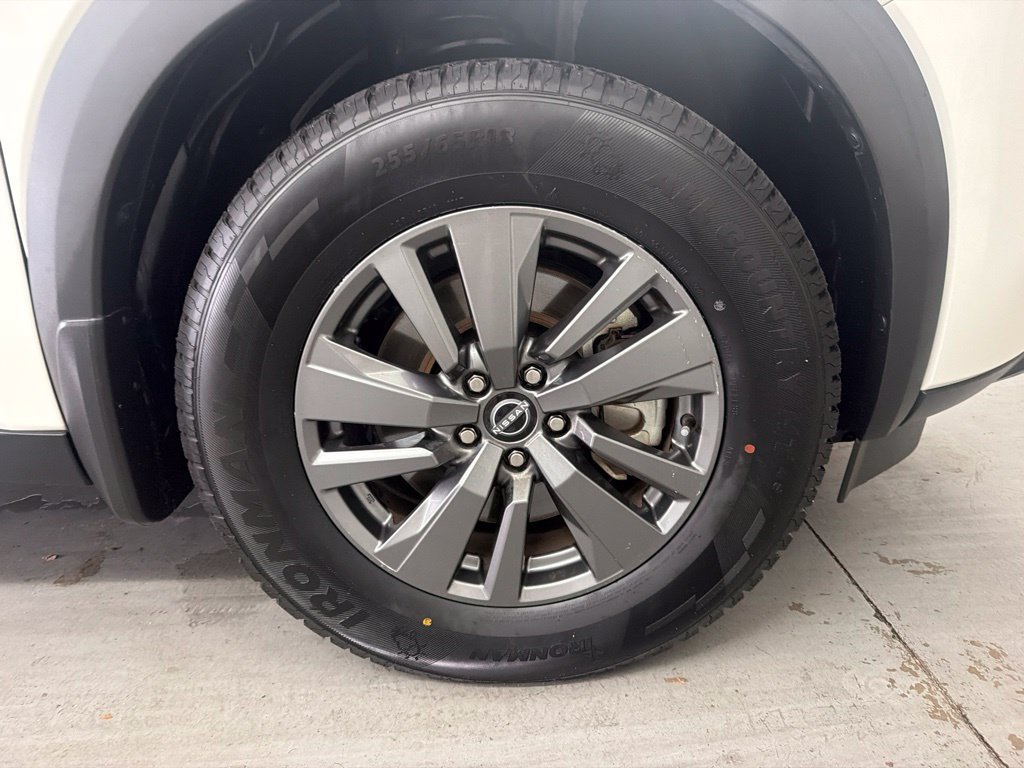Used 2024 Nissan Pathfinder S FWD image 11