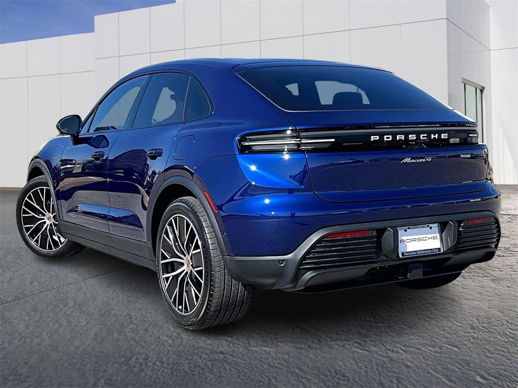 New 2026 Porsche Macan 4 Electric image 3