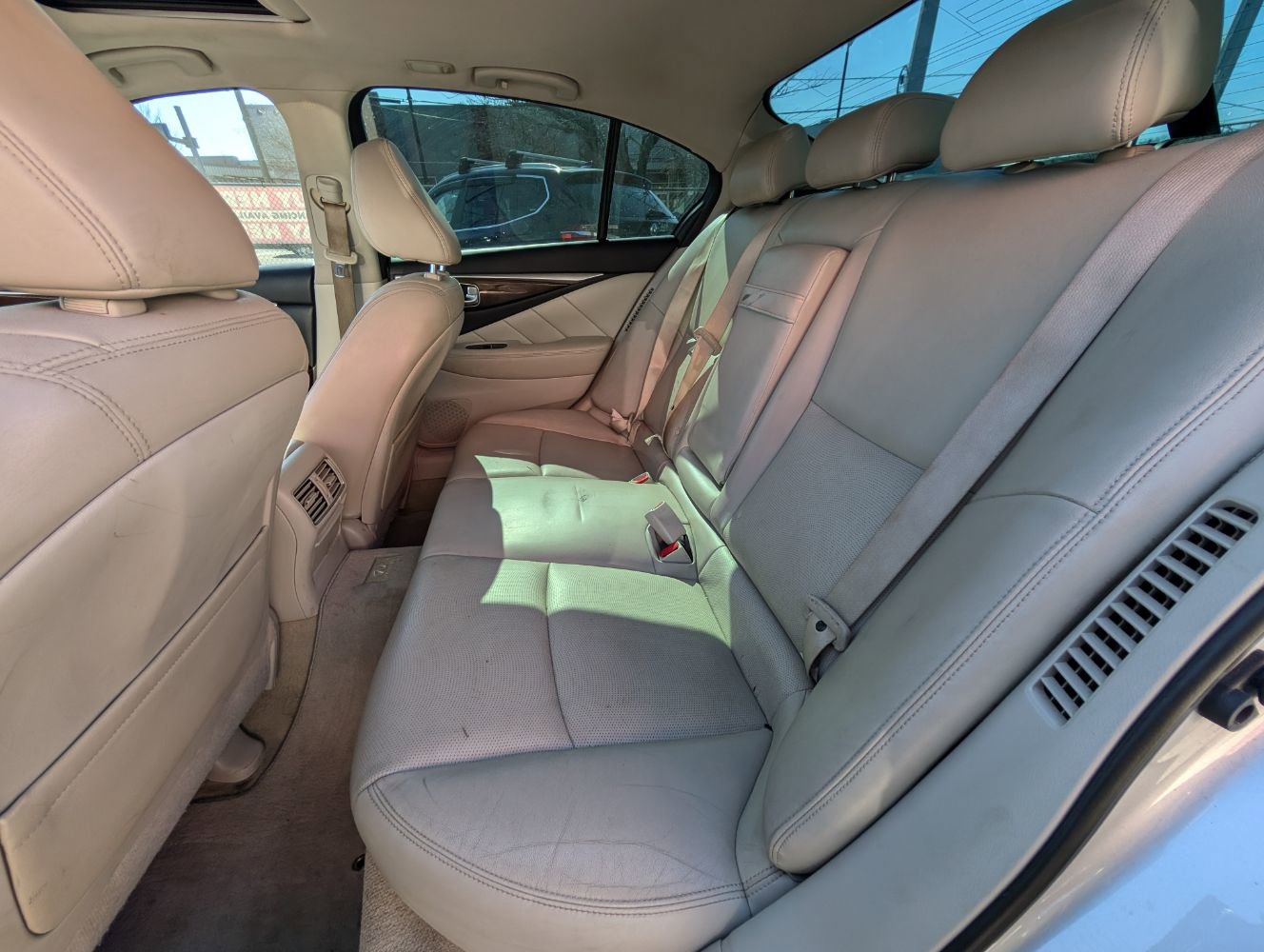 Used 2015 INFINITI Q50 Premium w/ Deluxe Technology Package AWD/4WD image 17