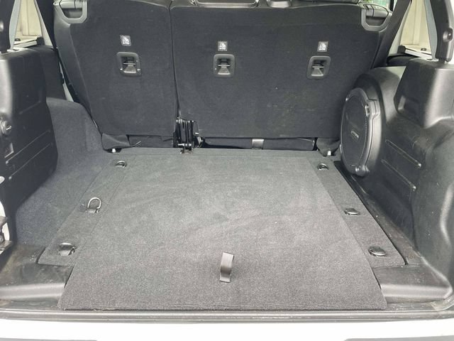 Used 2022 Jeep Wrangler Unlimited Sahara w/ Cold Weather Group AWD/4WD image 20