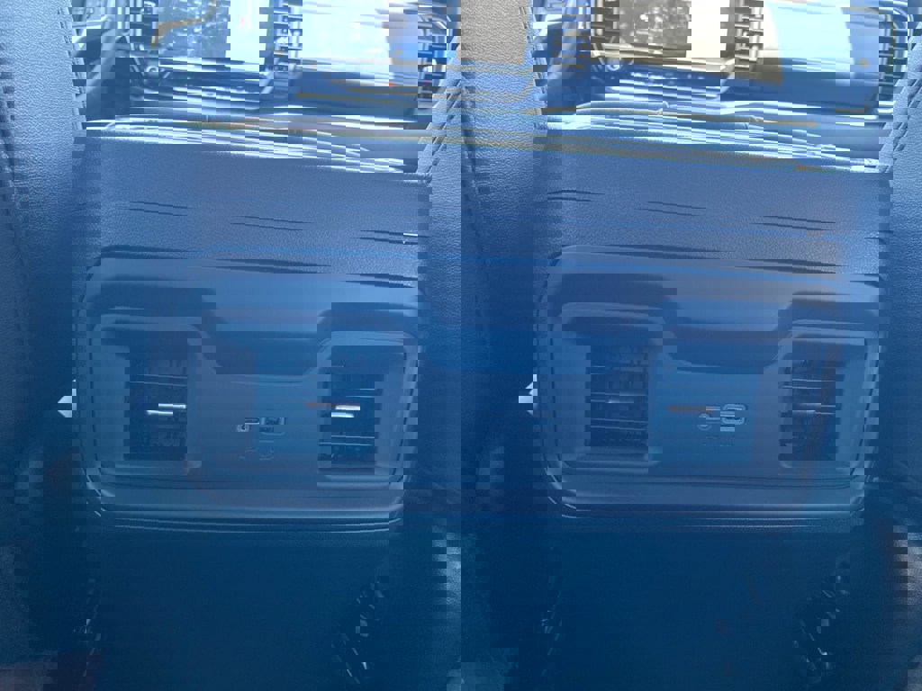 New 2025 Chevrolet Silverado 1500 RST w/ Dark Appearance Package image 39