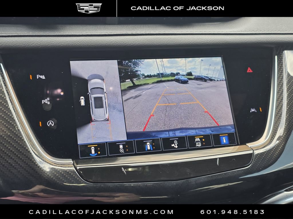 Certified 2024 Cadillac XT6 Sport w/ Technology Package AWD/4WD image 15