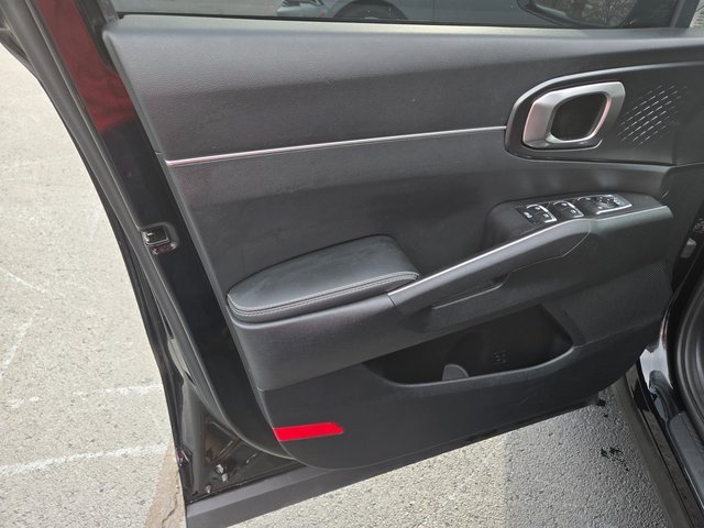 Used 2021 Kia Sorento S image 22