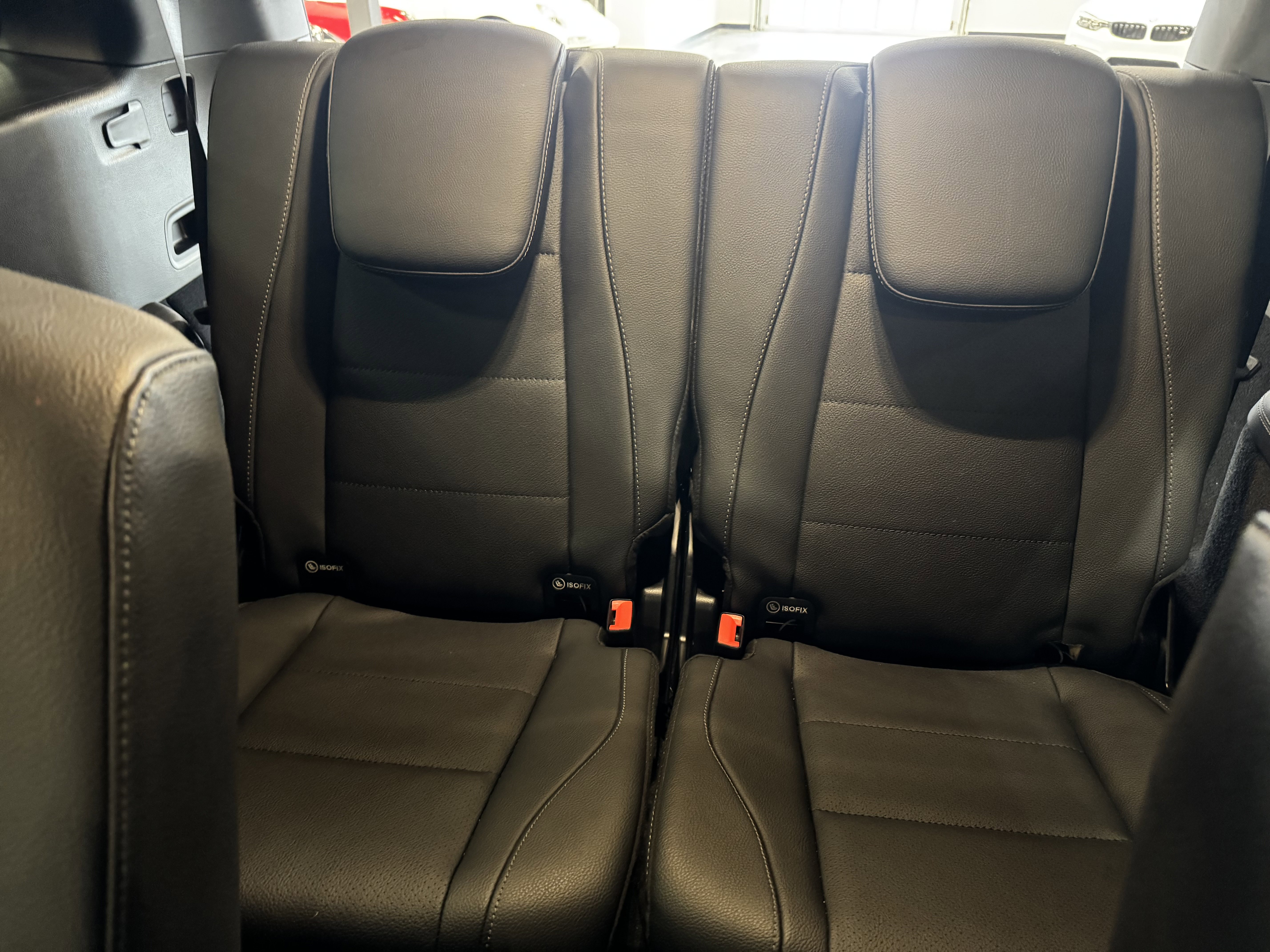 Used 2024 Mercedes-Benz GLS 450 4MATIC image 36