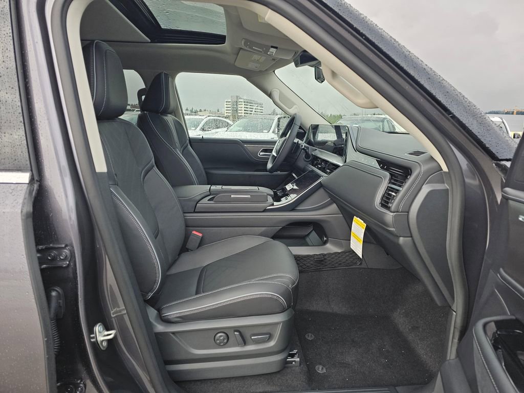 New 2026 INFINITI QX80 Luxe w/ Cargo Package image 11