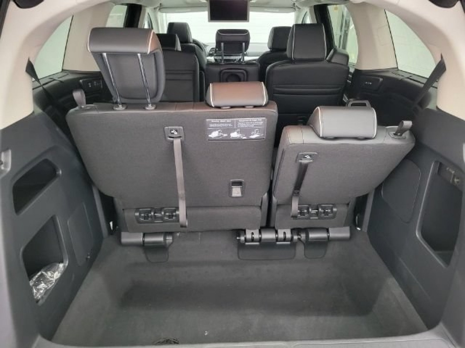 New 2026 Honda Odyssey Touring image 23