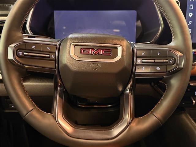 Used 2026 GMC Canyon AT4 w/ Technology Plus Package AWD/4WD image 23