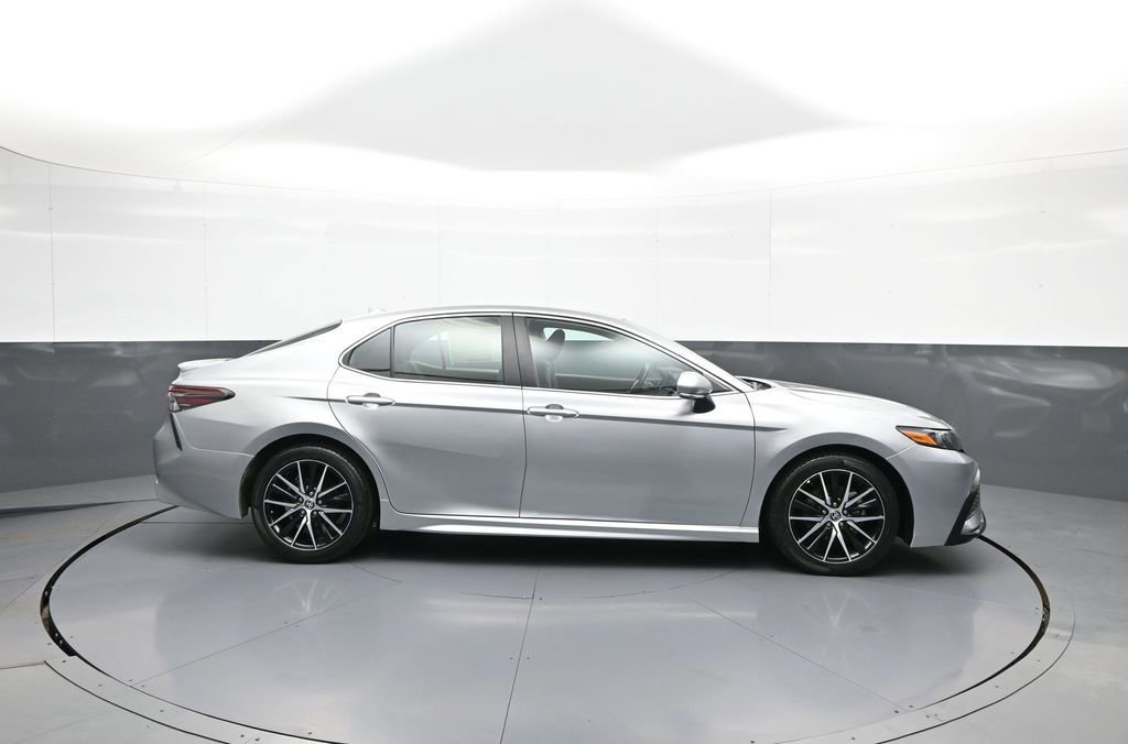 Certified 2023 Toyota Camry SE w/ Cold Weather Package AWD/4WD image 5