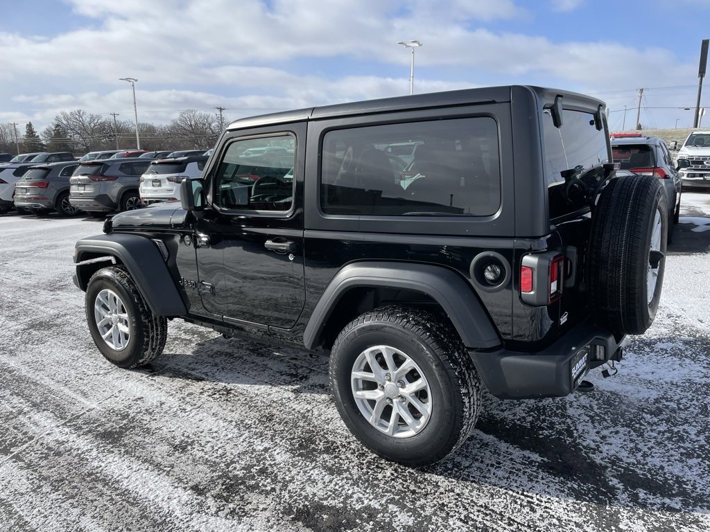 Used 2023 Jeep Wrangler Sport S image 5