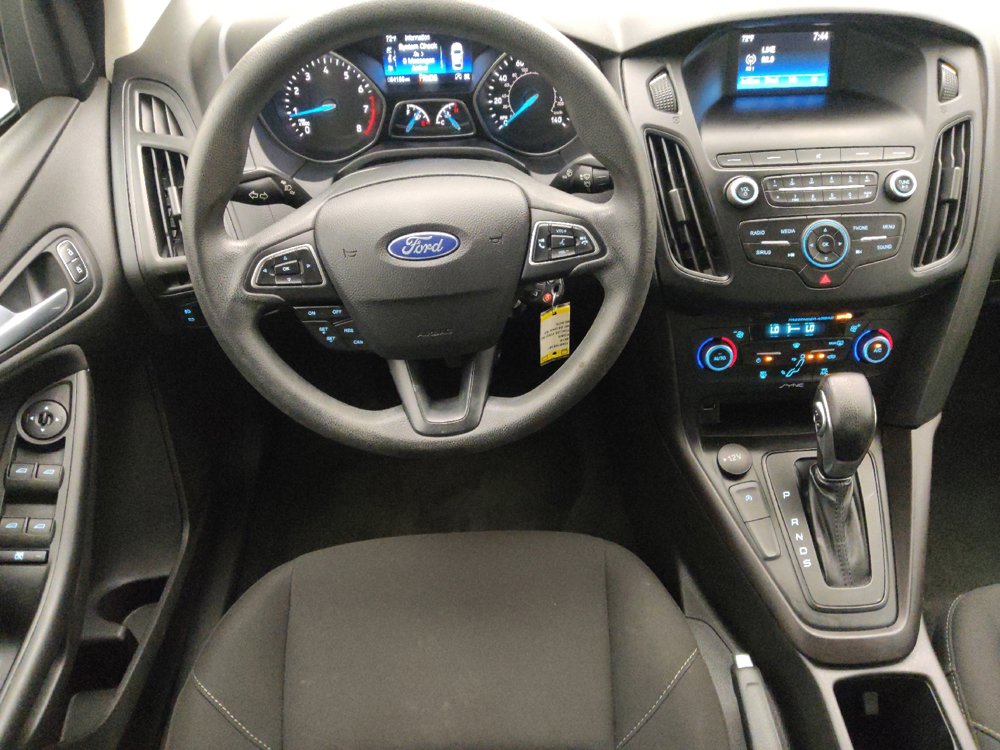 Used 2018 Ford Focus SE w/ SE Appearance Package FWD image 22