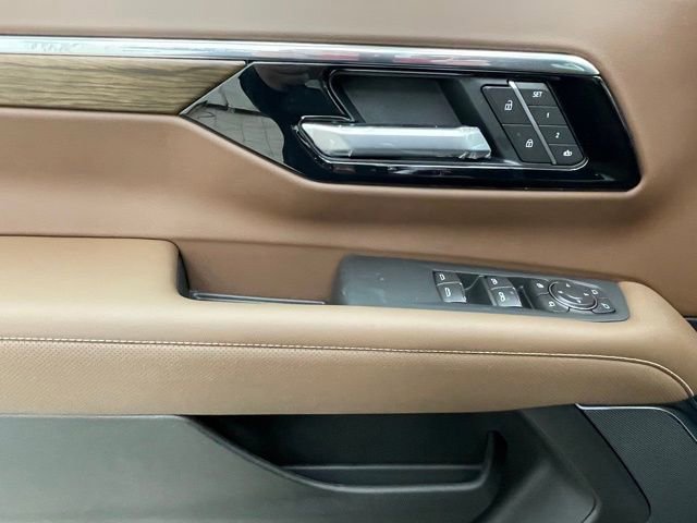 New 2026 Chevrolet Tahoe High Country w/ Sun And Tow Package image 10