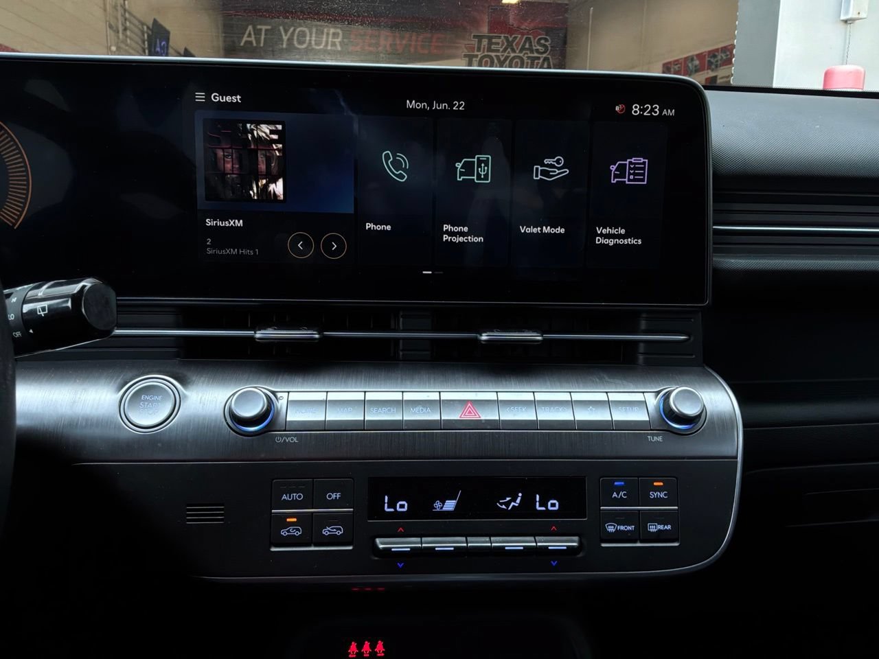 Used 2025 Hyundai Kona SEL FWD image 27