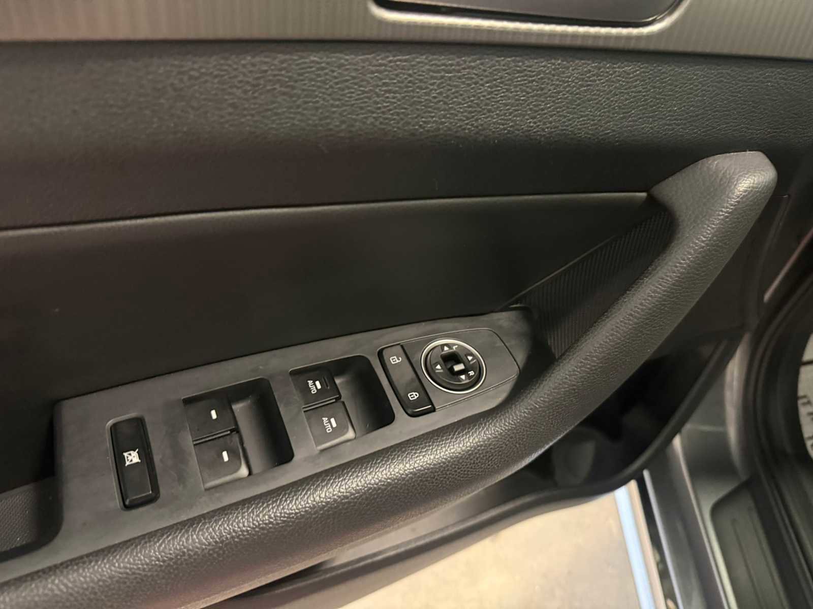 Used 2019 Hyundai Sonata Sport w/ Tech Package 03 FWD image 20