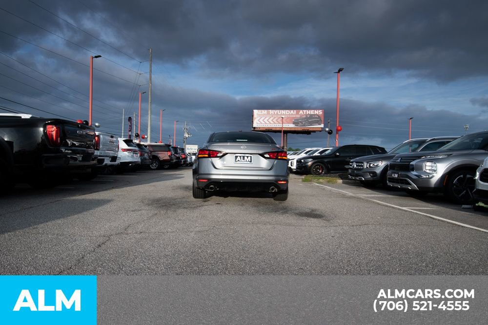Used 2024 Nissan Altima 2.5 SR image 12