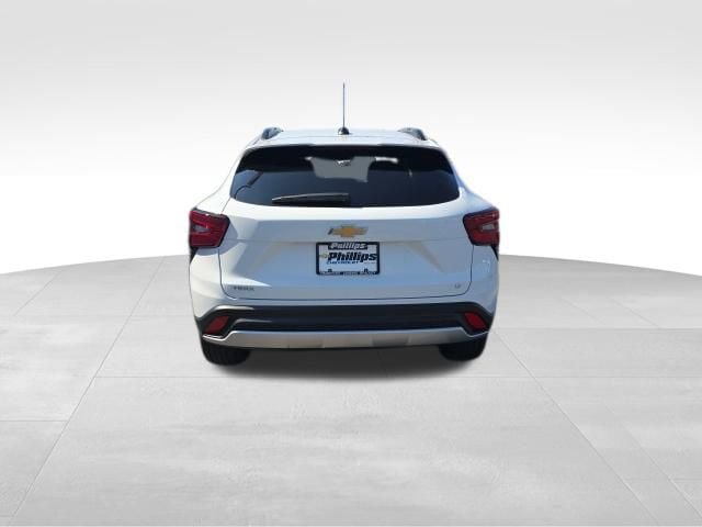 Certified 2025 Chevrolet Trax LT FWD image 4