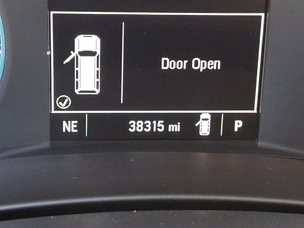 Used 2023 Chevrolet Equinox LS FWD image 19