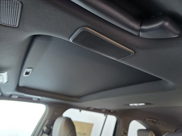 New 2026 Lexus LX 700h Luxury image 7