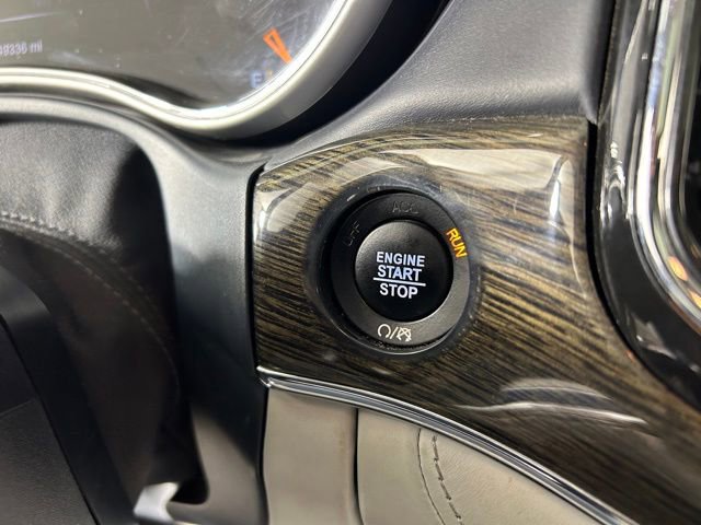 Used 2021 Jeep Grand Cherokee Summit AWD/4WD image 34