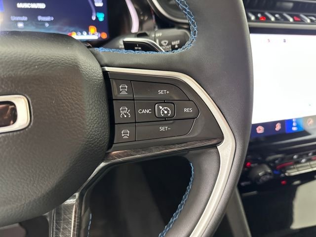 Used 2022 Jeep Grand Cherokee Trailhawk AWD/4WD image 15