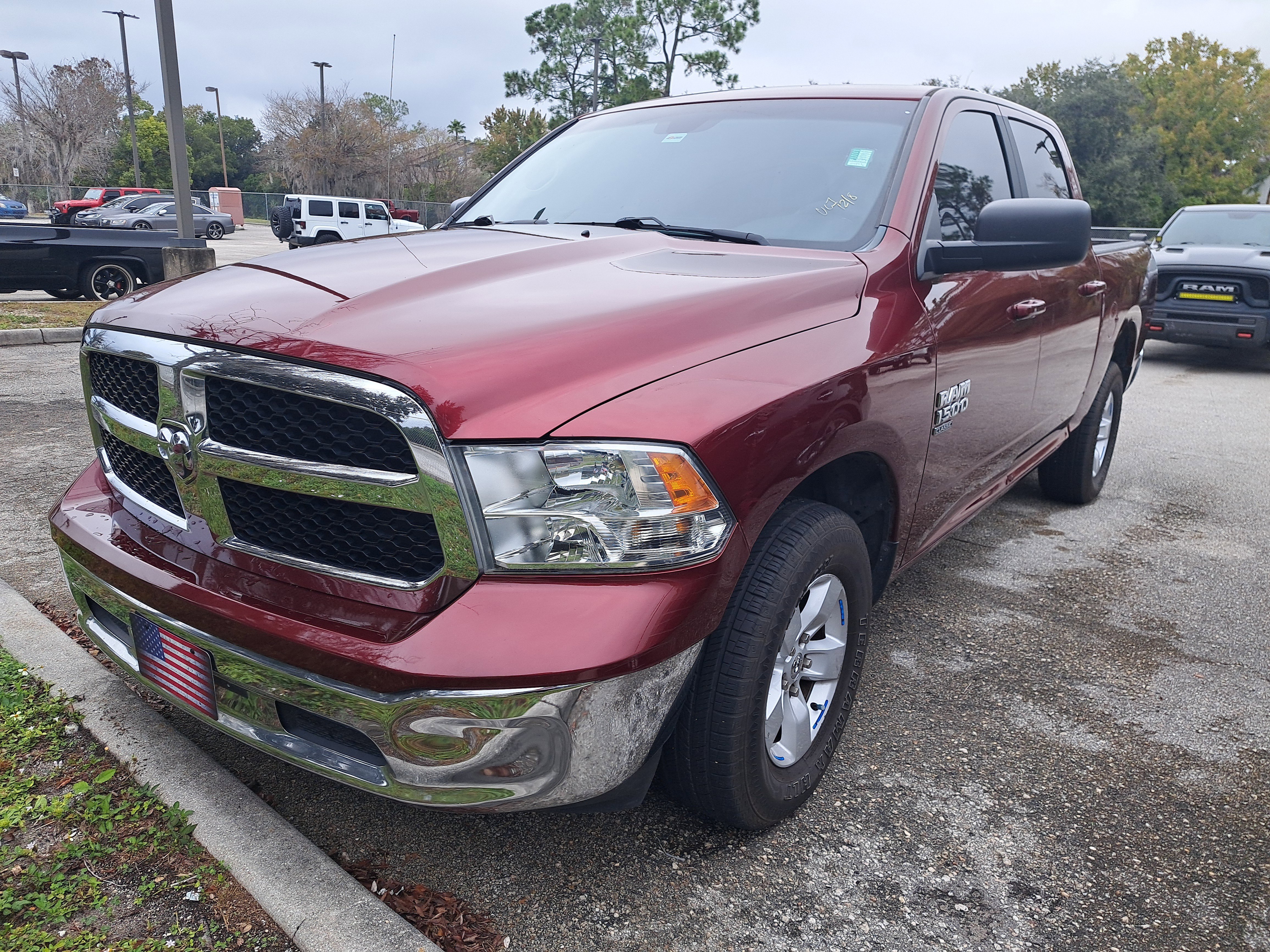 Used 2021 RAM 1500 Classic SLT image 3