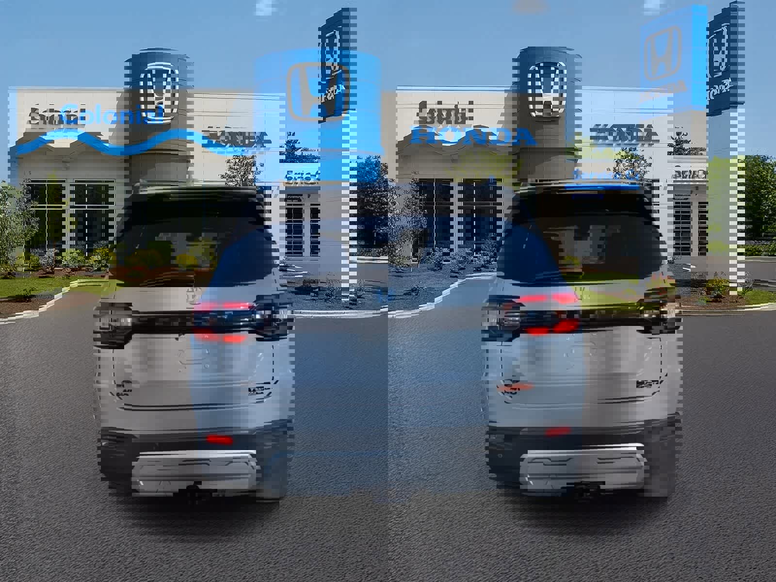 Used 2025 Honda Pilot TrailSport image 5