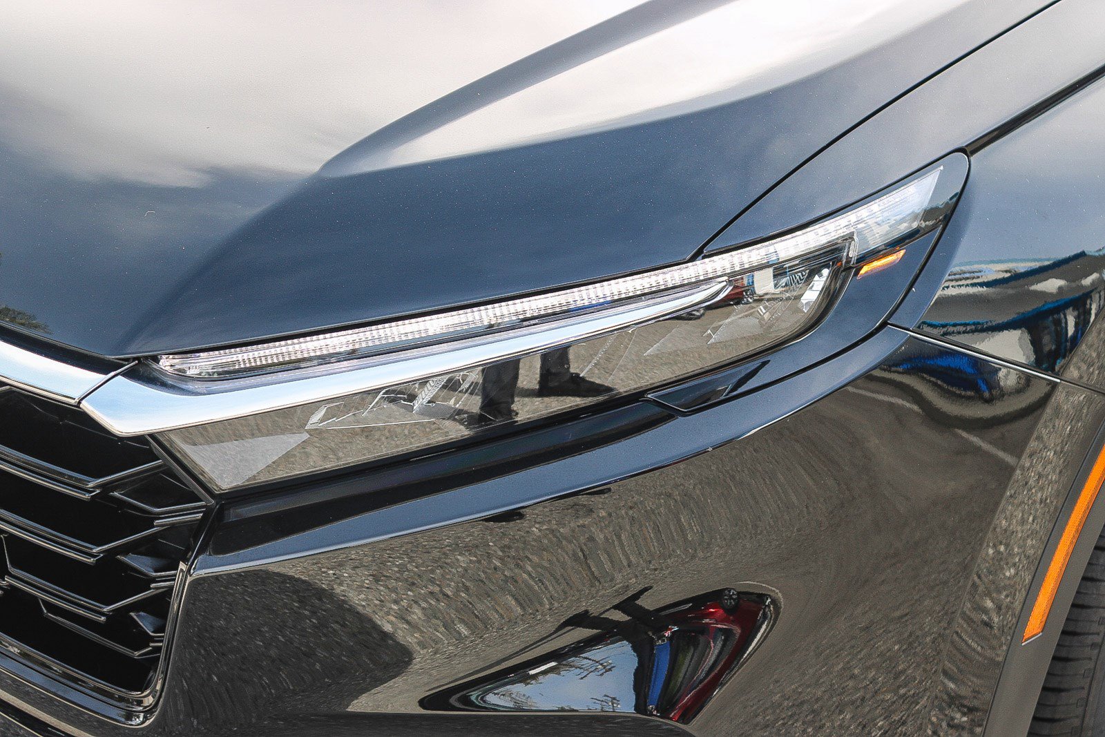 Certified 2025 Honda CR-V EX image 5