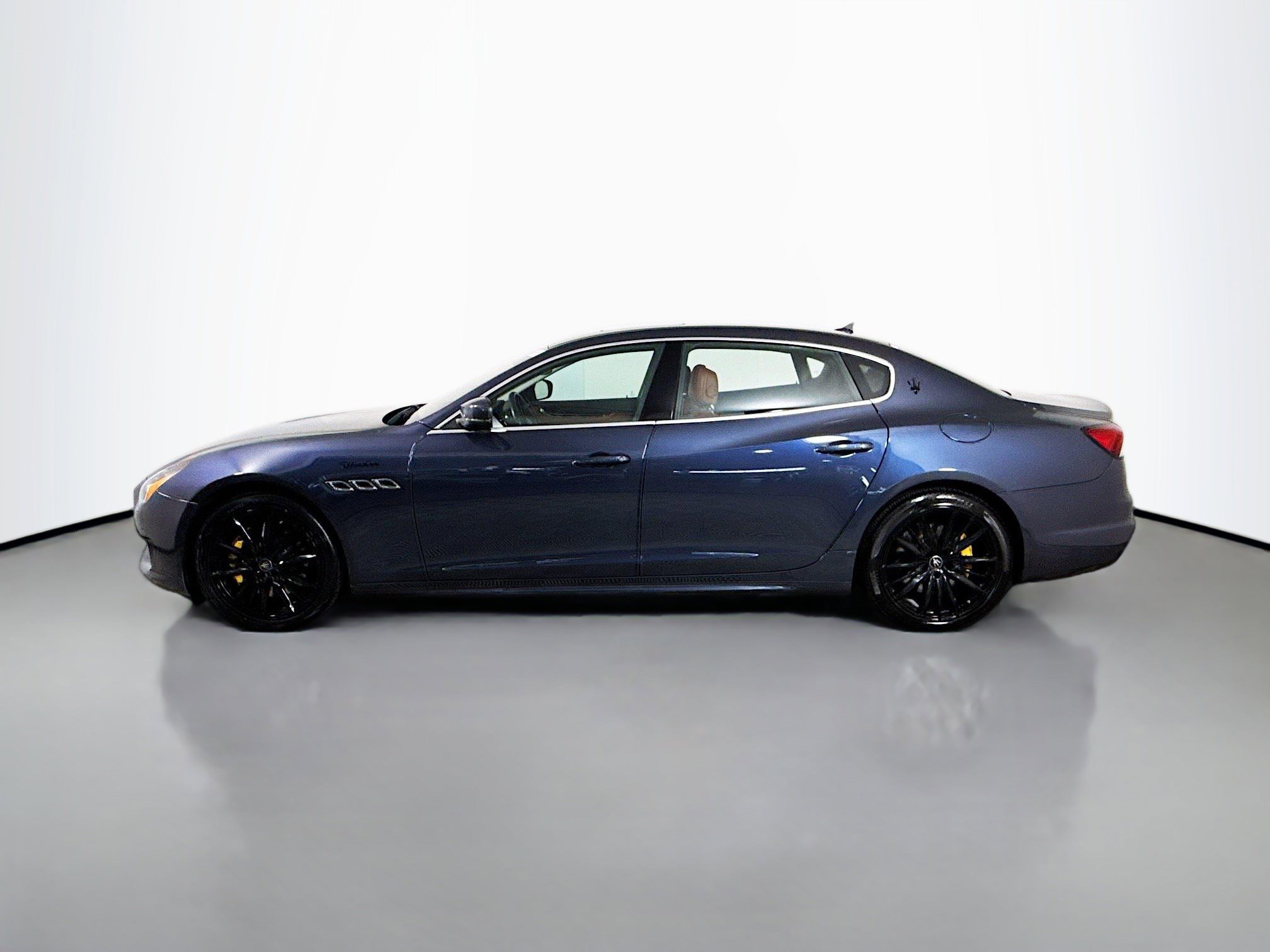 Used 2022 Maserati Quattroporte Modena Q4 image 6