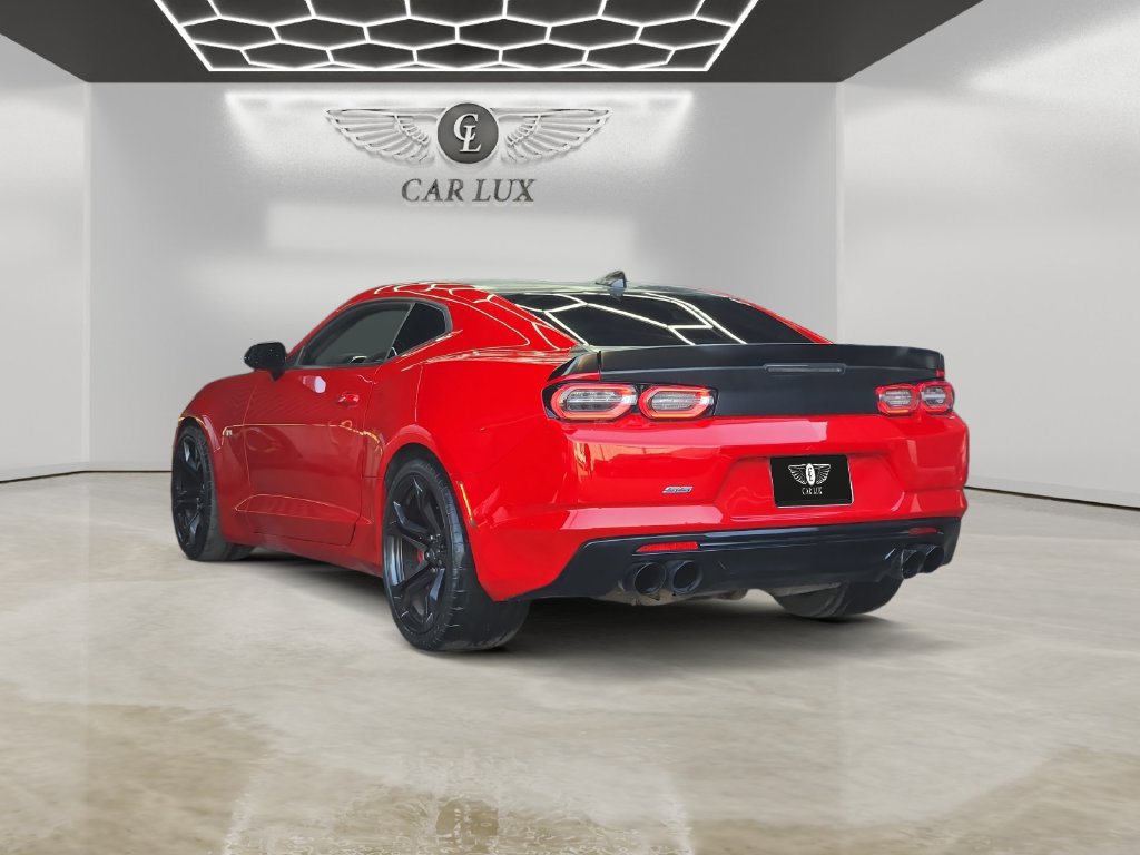 Used 2021 Chevrolet Camaro SS RWD image 3