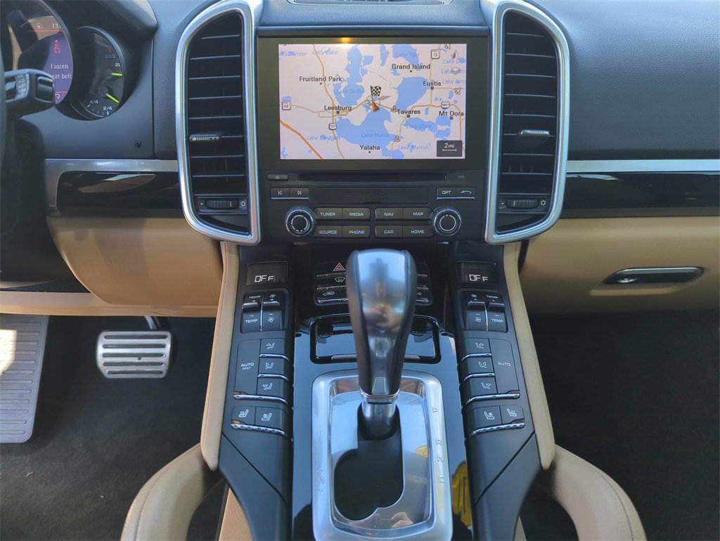 Used 2017 Porsche Cayenne S Platinum image 34