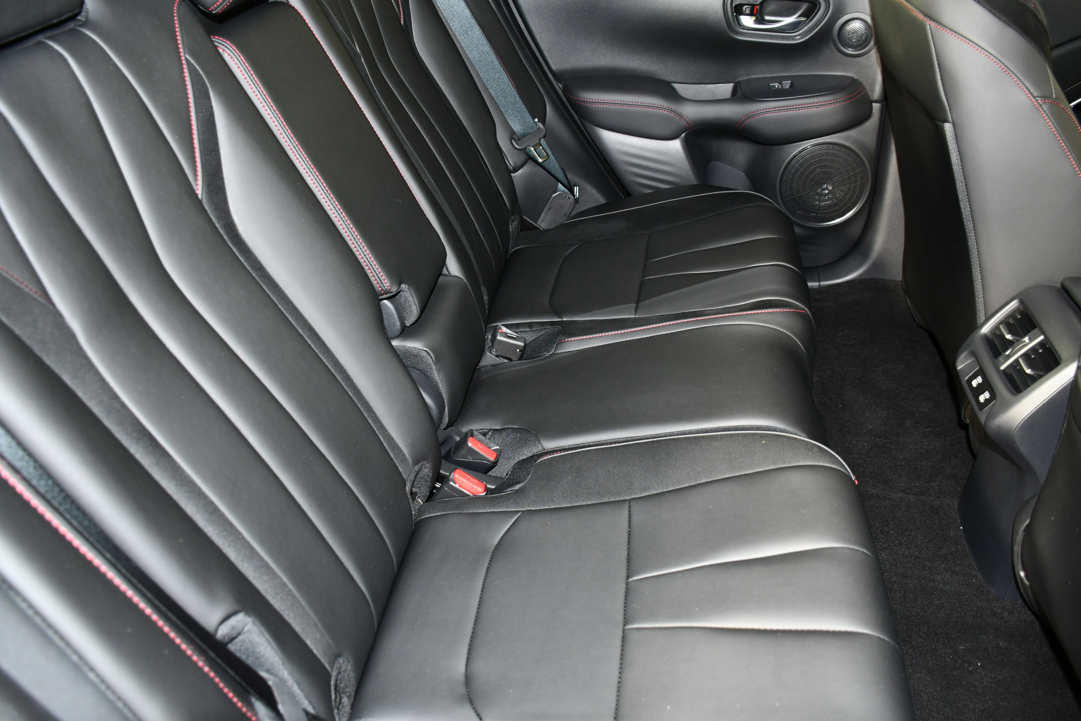 Certified 2025 Acura ADX A-Spec image 43