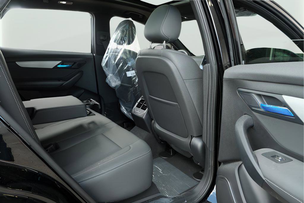 New 2025 VinFast VF 8 Plus image 21