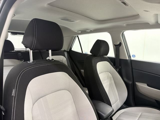 Used 2026 Hyundai Venue SEL image 18
