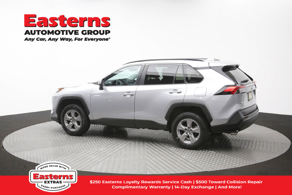 Used 2024 Toyota RAV4 XLE AWD/4WD image 61