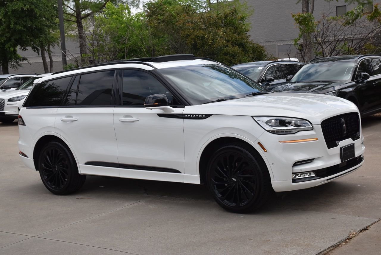 Used 2022 Lincoln Aviator Reserve w/ Equipment Group 201A image 5