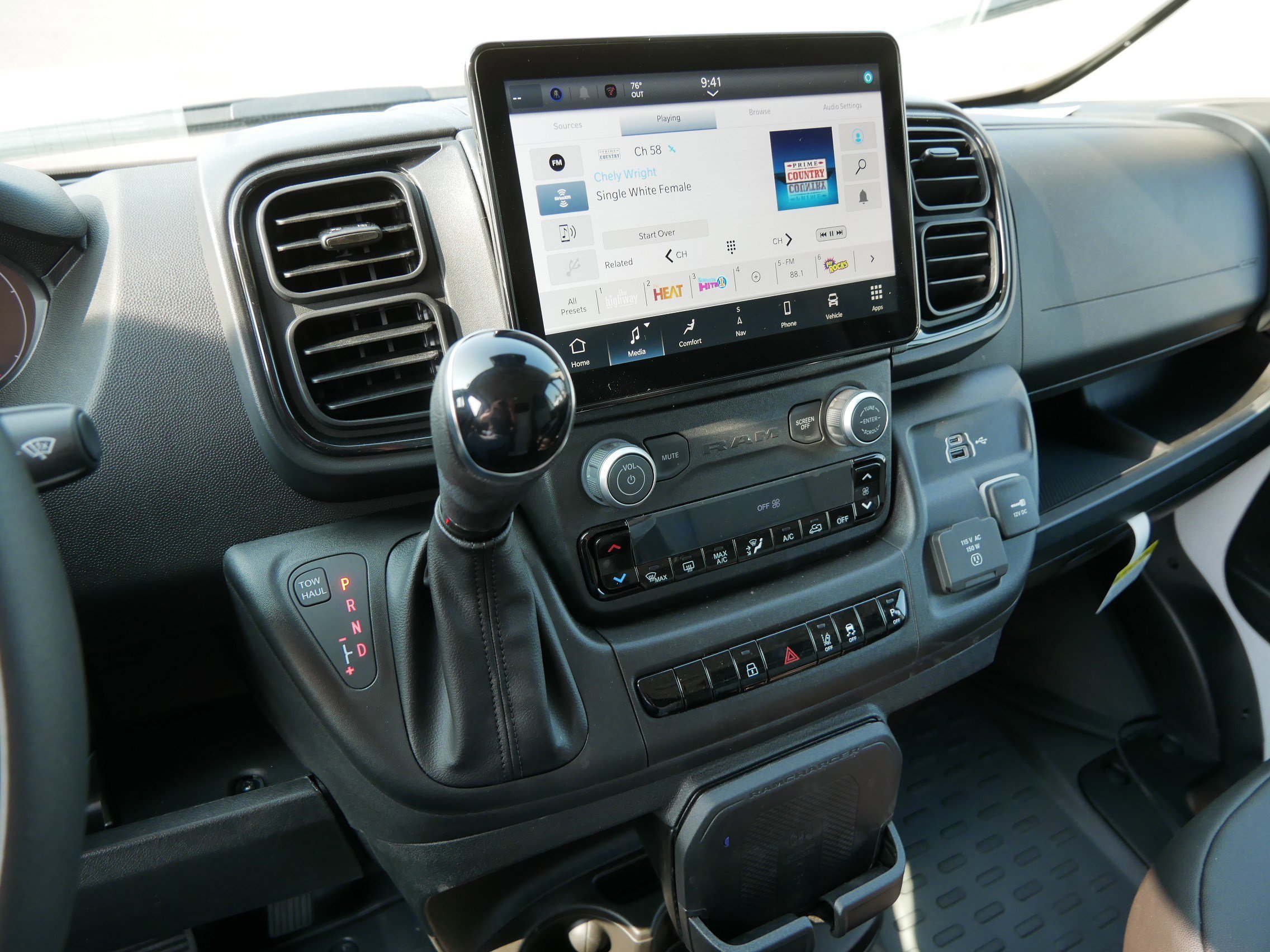 New 2025 RAM ProMaster 3500 w/ Premium Convenience Group image 7